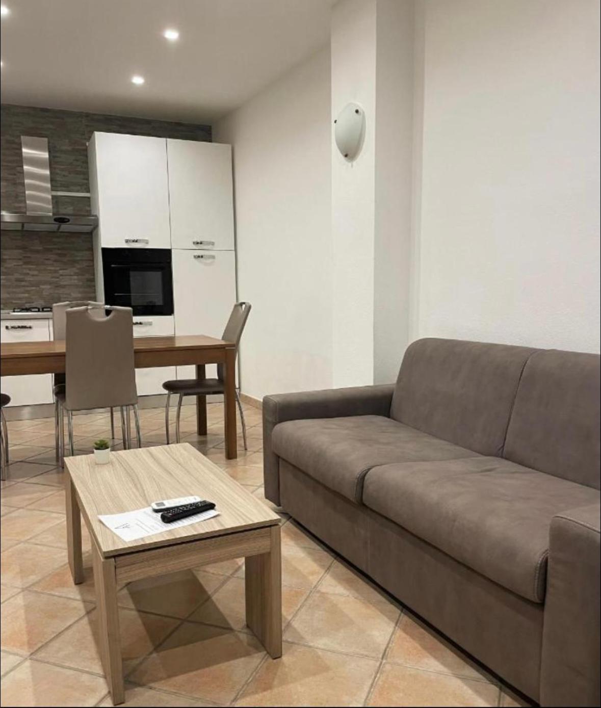 Square Inn Apartment Olbia Exterior foto